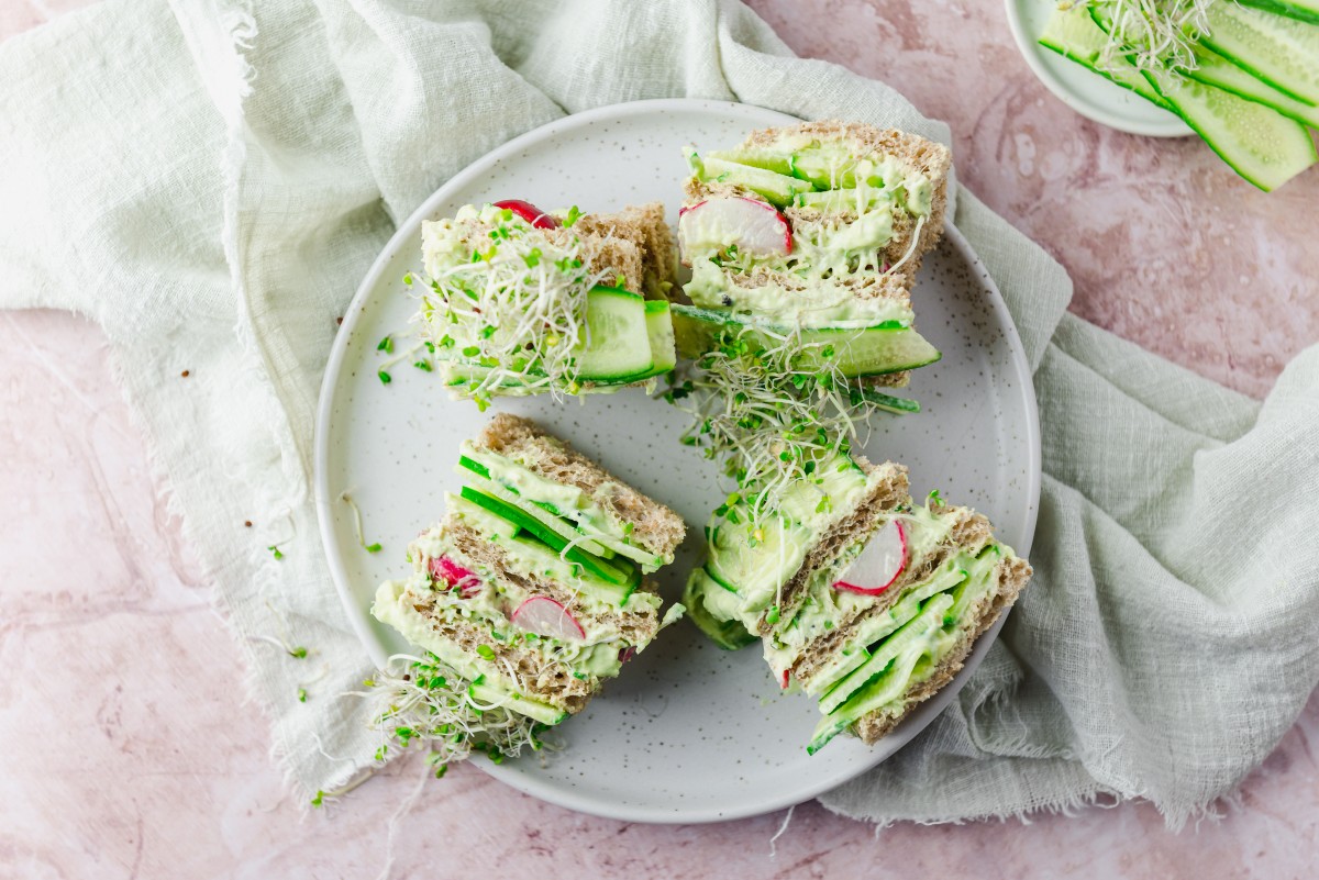 Mini-komkommer sandwich
