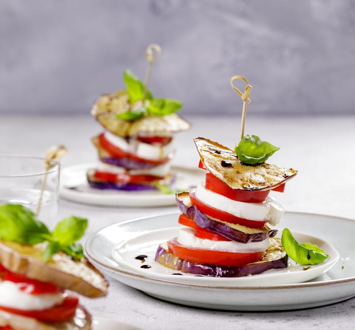 Mille feuille De Tomate Aubergine Et Mozzarella Veggies First Mille feuille De Tomate Aubergine Et Mozzarella Veggies First