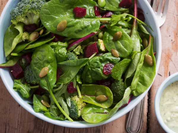 spinach raw